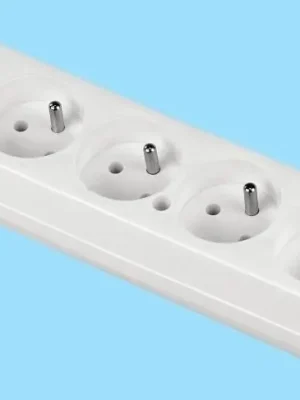 Sleva Zásuvka pětinásobná ELGOTECH GN-570 16A 250V bílá